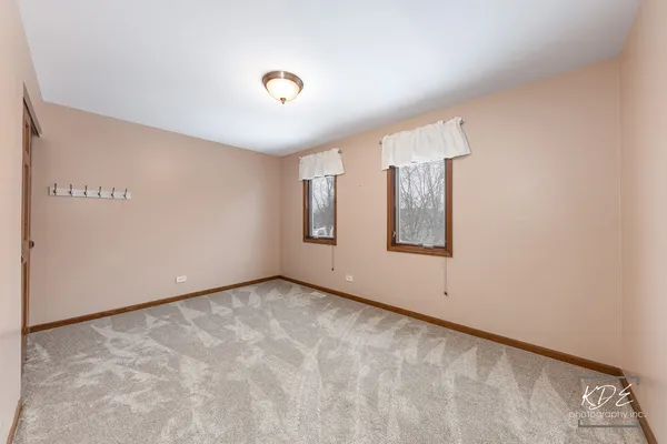 $575,000 | 515 Cimarron Drive West, Aurora, IL 60504