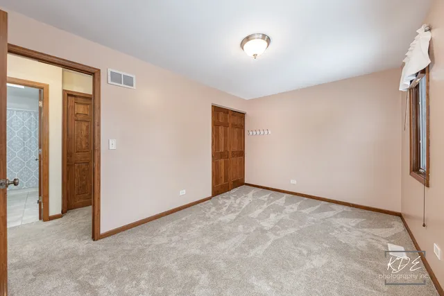 $599,900 | 515 Cimarron Drive West, Aurora, IL 60504