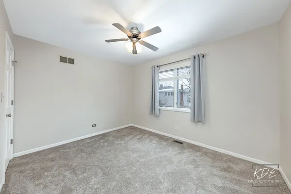 $575,000 | 515 Cimarron Drive West, Aurora, IL 60504