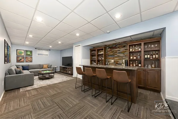 $575,000 | 515 Cimarron Drive West, Aurora, IL 60504