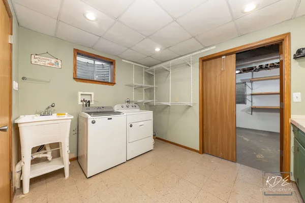 $575,000 | 515 Cimarron Drive West, Aurora, IL 60504