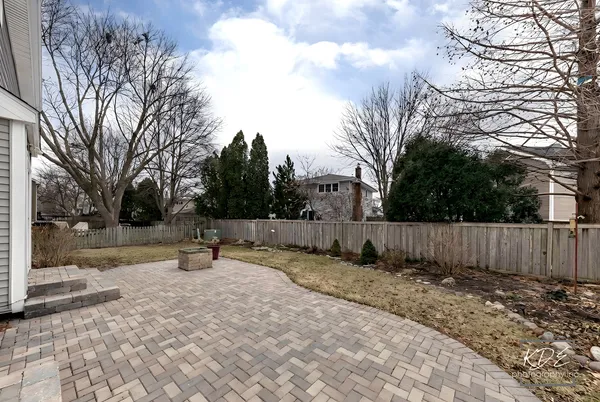 $575,000 | 515 Cimarron Drive West, Aurora, IL 60504