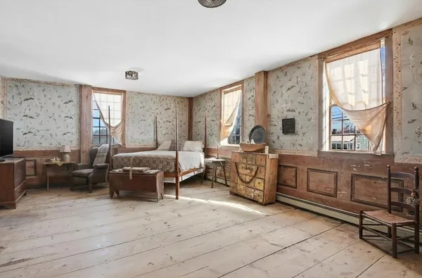 $730,000 | 650 Central Turnpike, Sutton, MA 01590