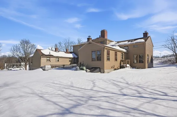 $730,000 | 650 Central Turnpike, Sutton, MA 01590