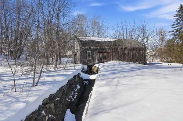 $730,000 | 650 Central Turnpike, Sutton, MA 01590