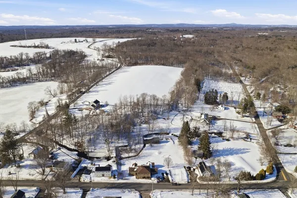 $730,000 | 650 Central Turnpike, Sutton, MA 01590