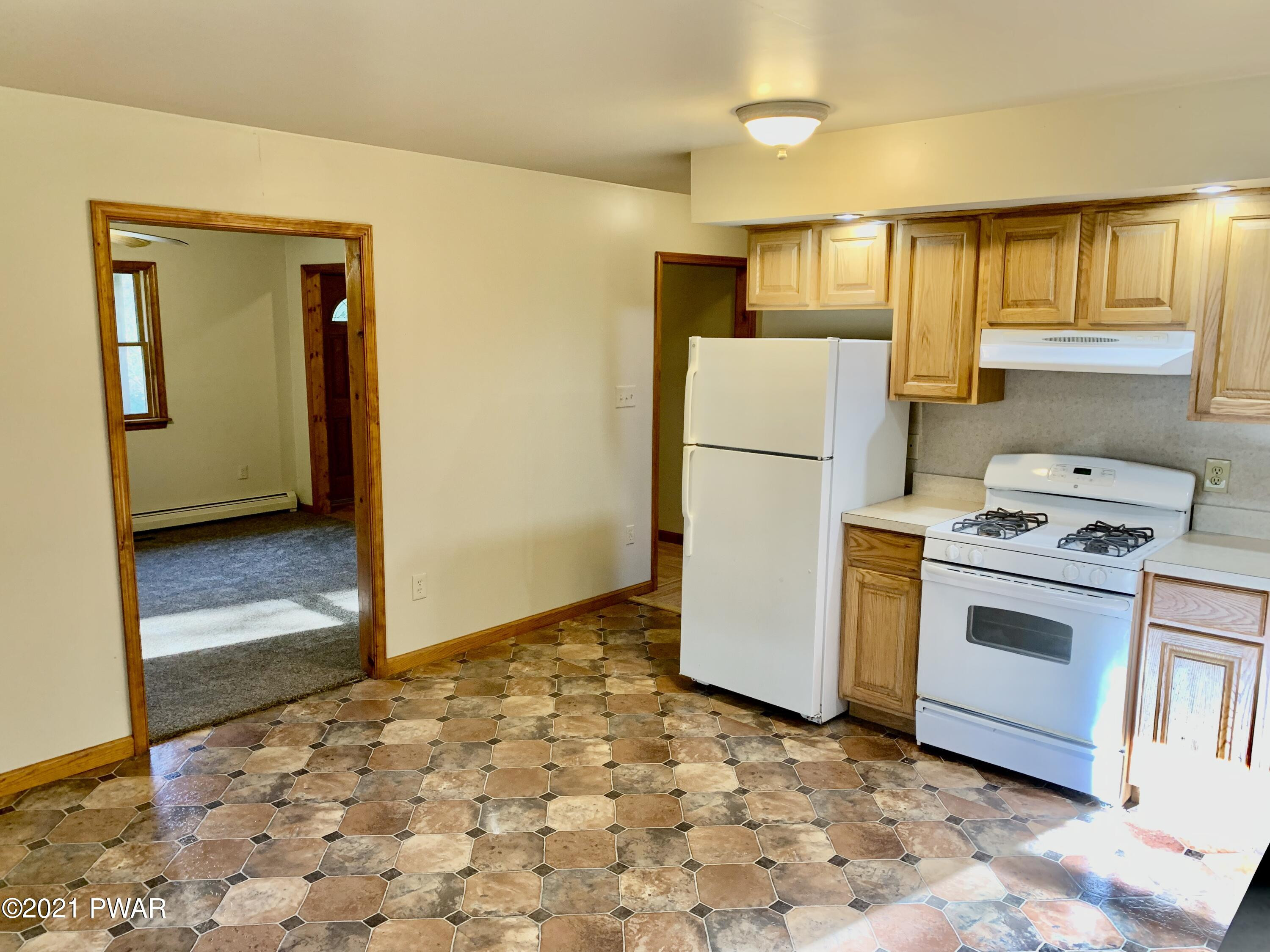 274 Murphy Hill Road Pleasant Mount, PA 18453 - Photo 10 of 32