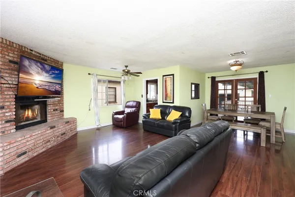 $755,000 | 11702 Utah Avenue, South Gate, CA 90280