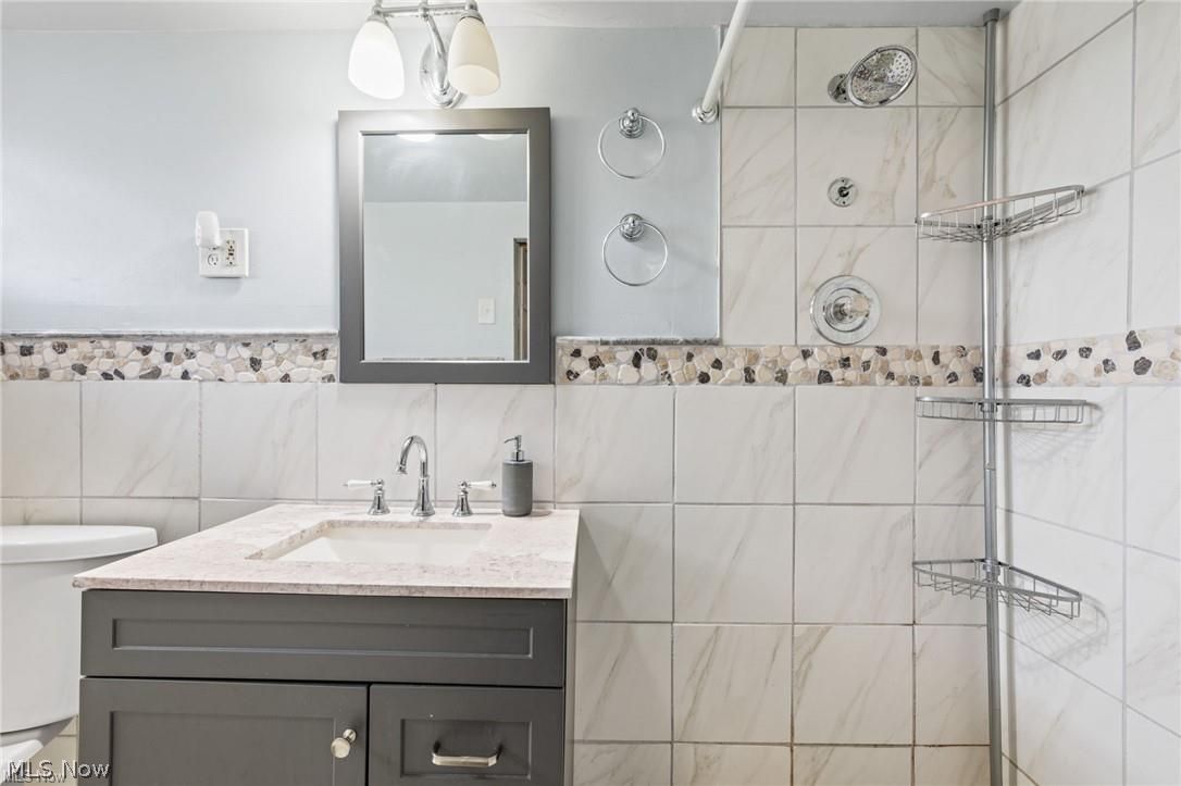11715 Rutland Avenue Cleveland, OH 44108 - Photo 24 of 31