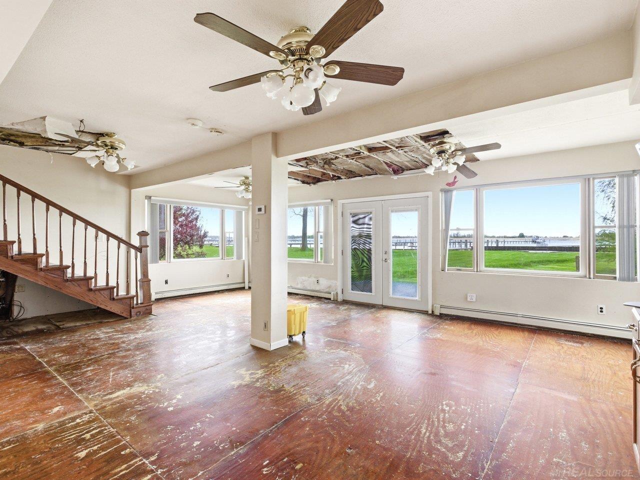 6143 Pointe Tremble Road Algonac, MI 48001 - Photo 17 of 47 50207601-47f10ec4-880d-4e1d-b029-5e79859459c2.JPG