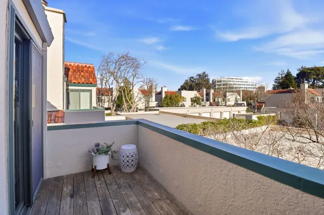 $1,049,000 | 2279 Armada Way, San Mateo, CA 94404