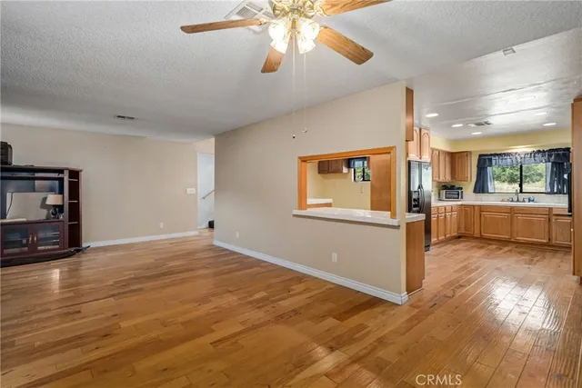 $489,990 | 39828 San Francisquito Canyon Road, Green Valley, CA 91390