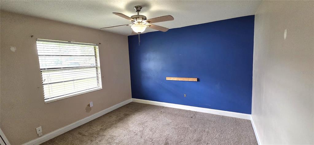 2766 Duffer Road Sebring, FL 33872 - Photo 43 of 63 an empty room with a window