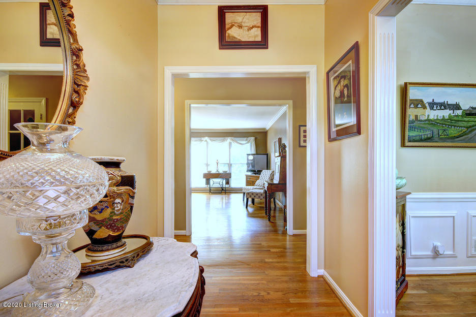 314 Moser Road Louisville, KY 40223 - Photo 6 of 30 1 Moser Road #10