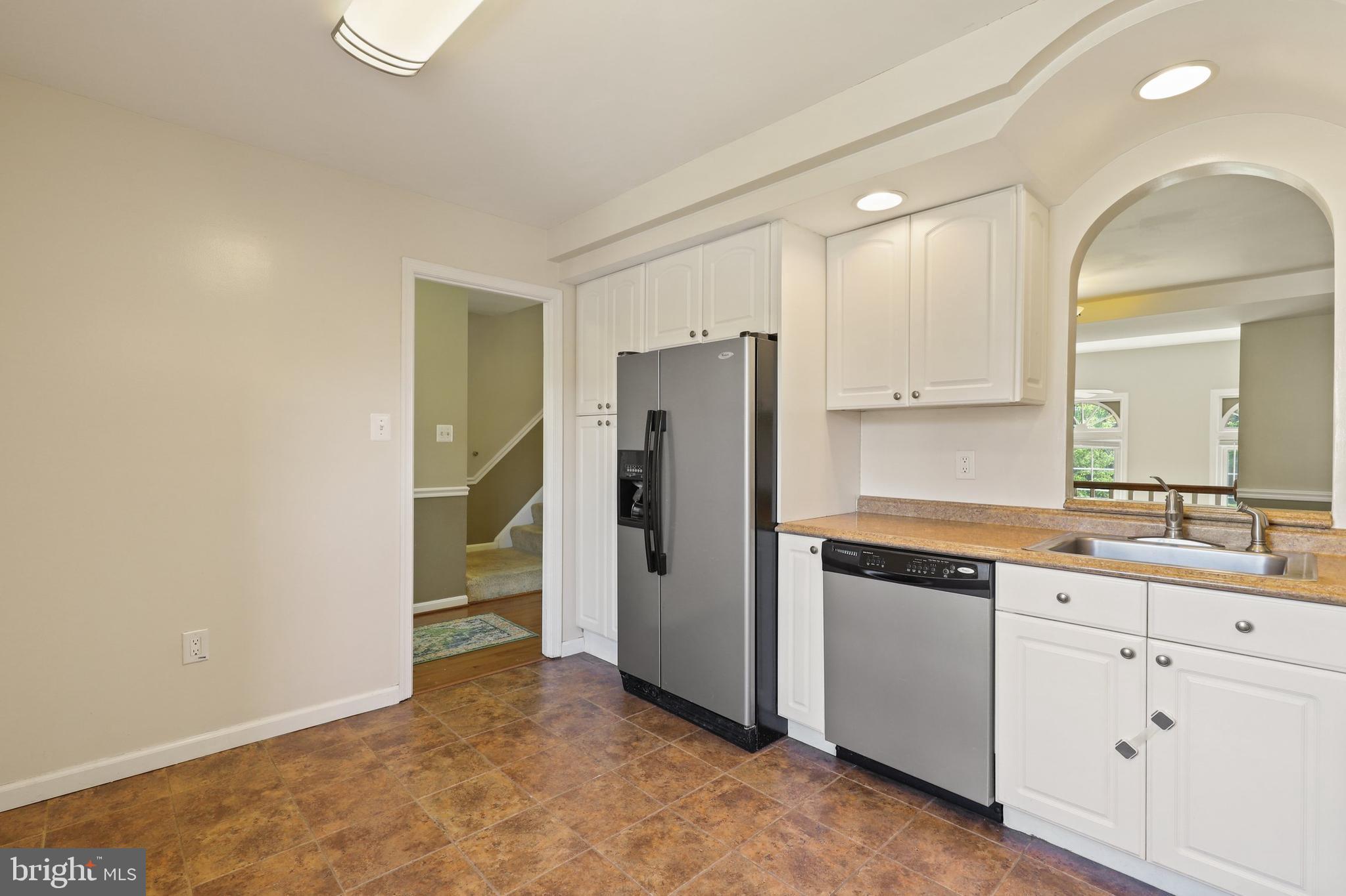 8128 Sleepy View Lane Springfield, VA 22153 - Photo 13 of 35 Gallery Image 13