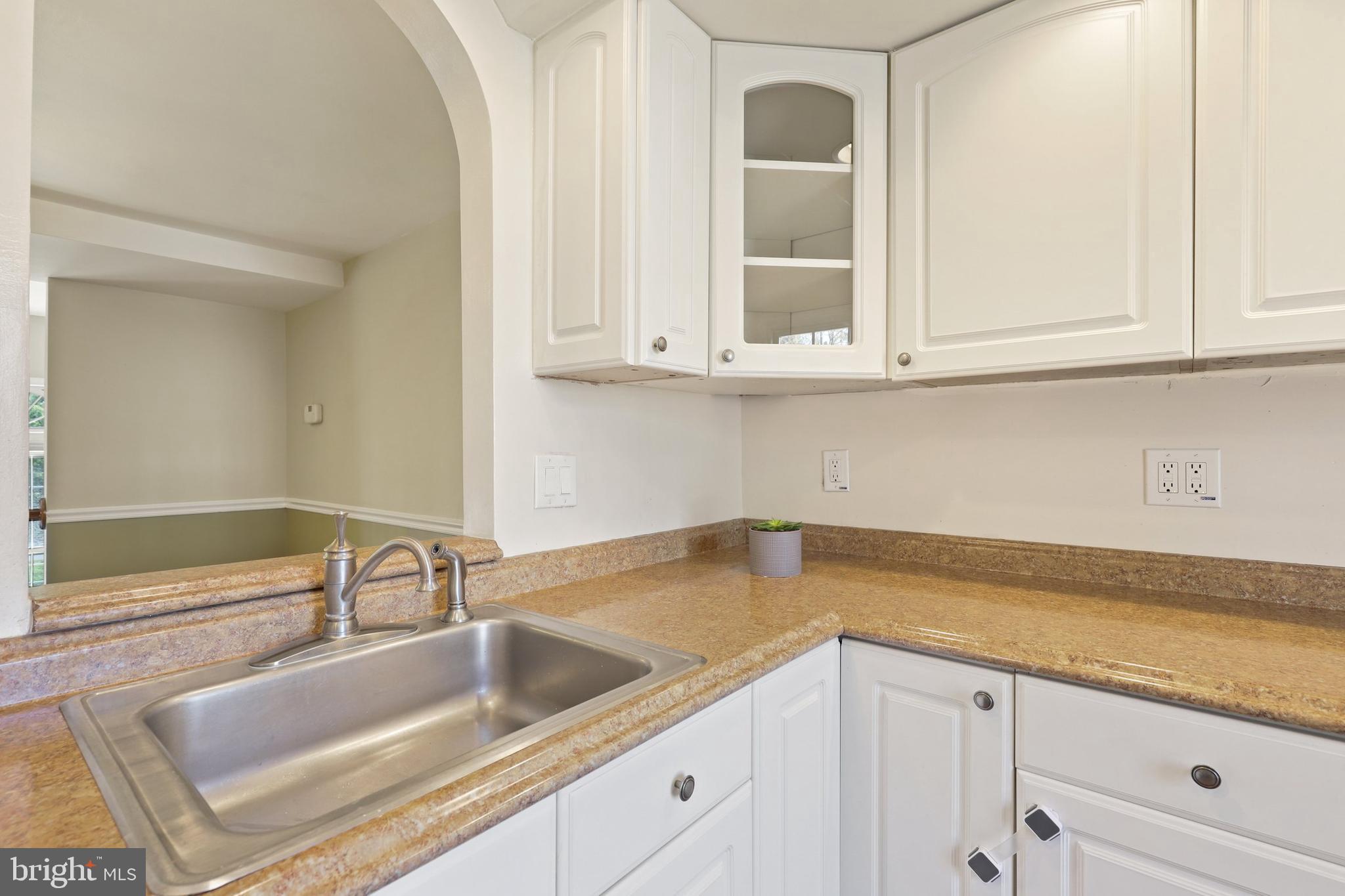 8128 Sleepy View Lane Springfield, VA 22153 - Photo 14 of 35 Gallery Image 14