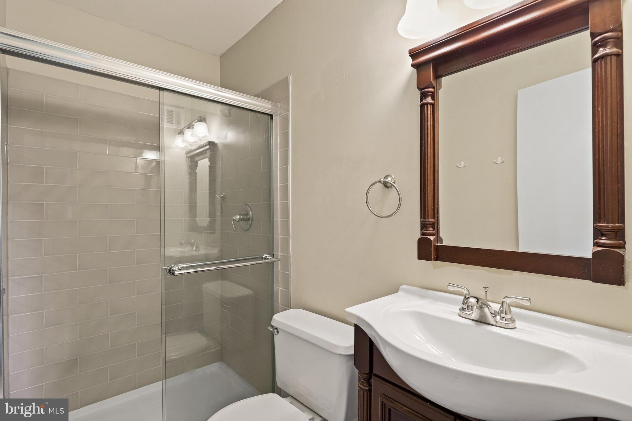 8128 Sleepy View Lane Springfield, VA 22153 - Photo 20 of 35 Gallery Image 20