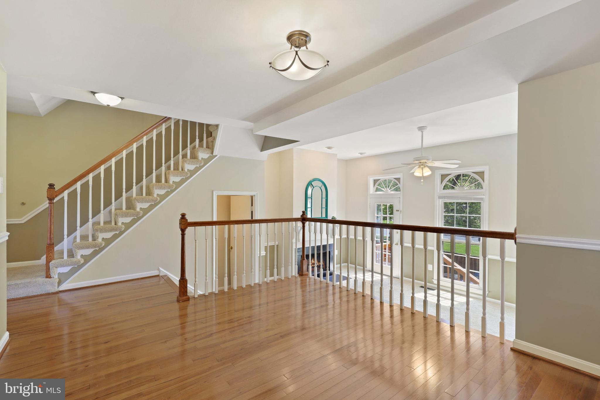 8128 Sleepy View Lane Springfield, VA 22153 - Photo 3 of 35 Gallery Image 3