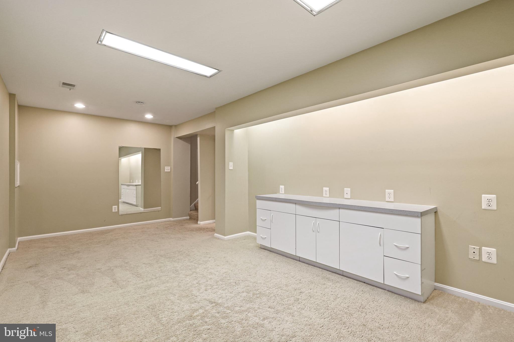 8128 Sleepy View Lane Springfield, VA 22153 - Photo 27 of 35 Gallery Image 27