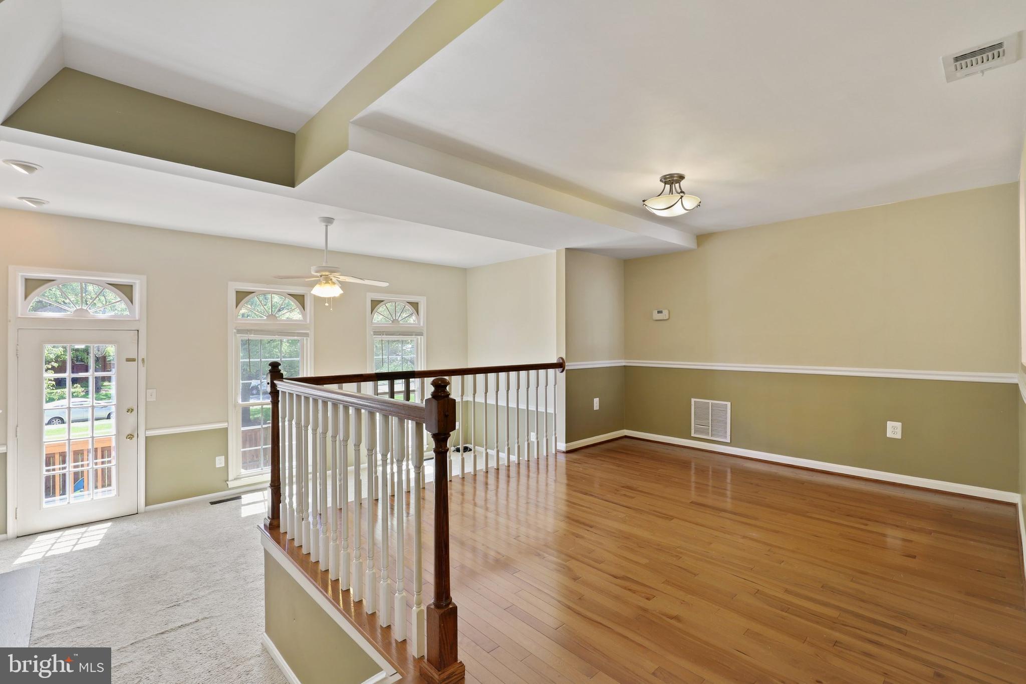 8128 Sleepy View Lane Springfield, VA 22153 - Photo 4 of 35 Gallery Image 4