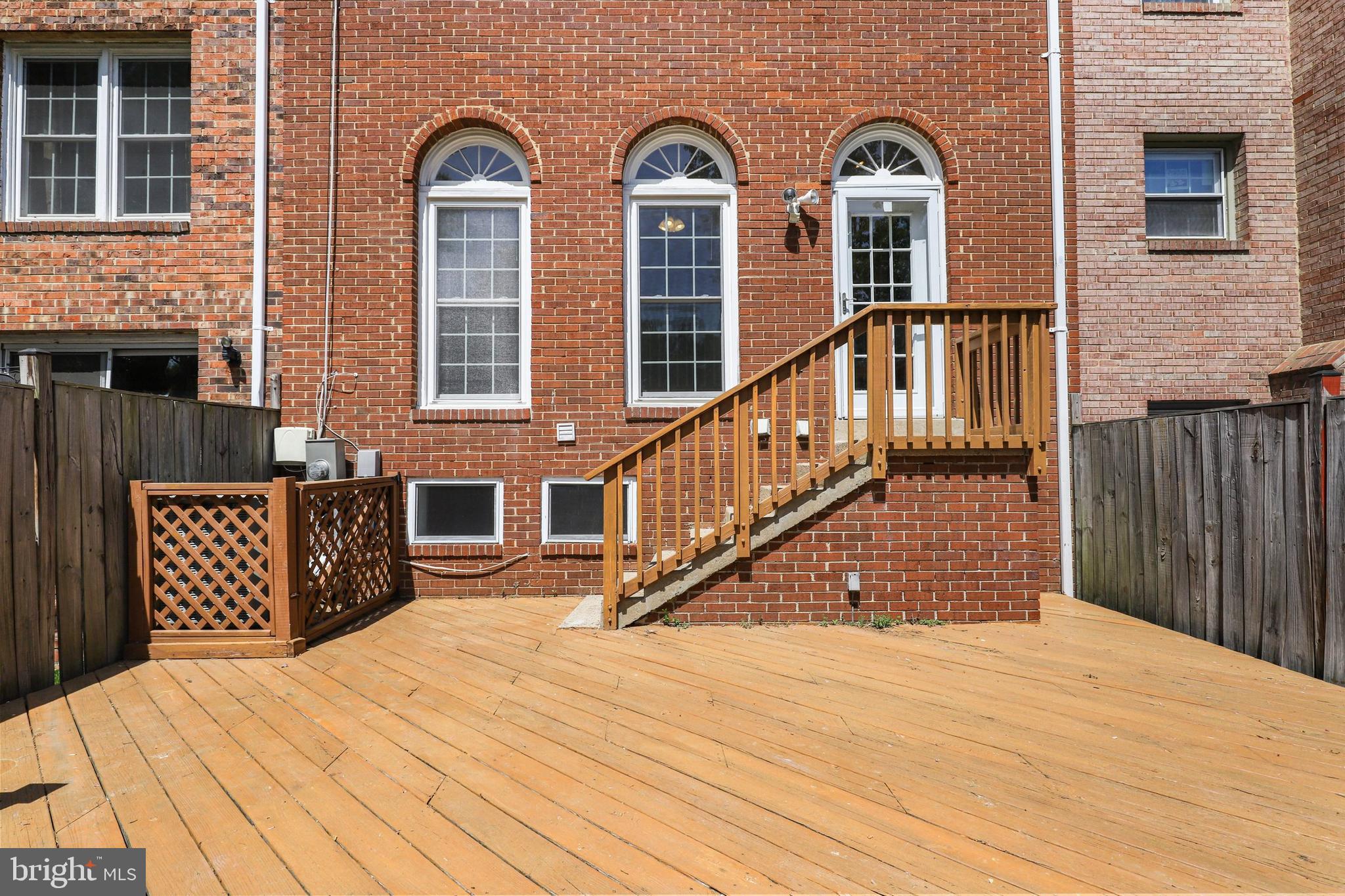 8128 Sleepy View Lane Springfield, VA 22153 - Photo 34 of 35 Gallery Image 34