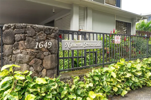$3,600 | 1649 Waikahalulu Lane, Unit C12, Honolulu, HI 96817