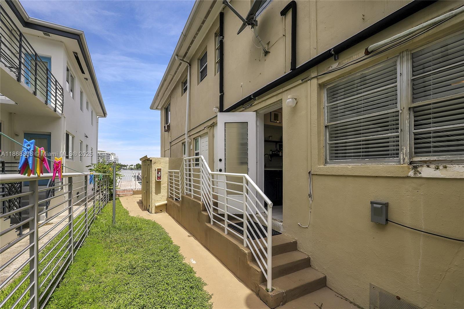 4730 Pine Tree Drive, Unit 14 Miami Beach, FL 33140 - Photo 17 of 32