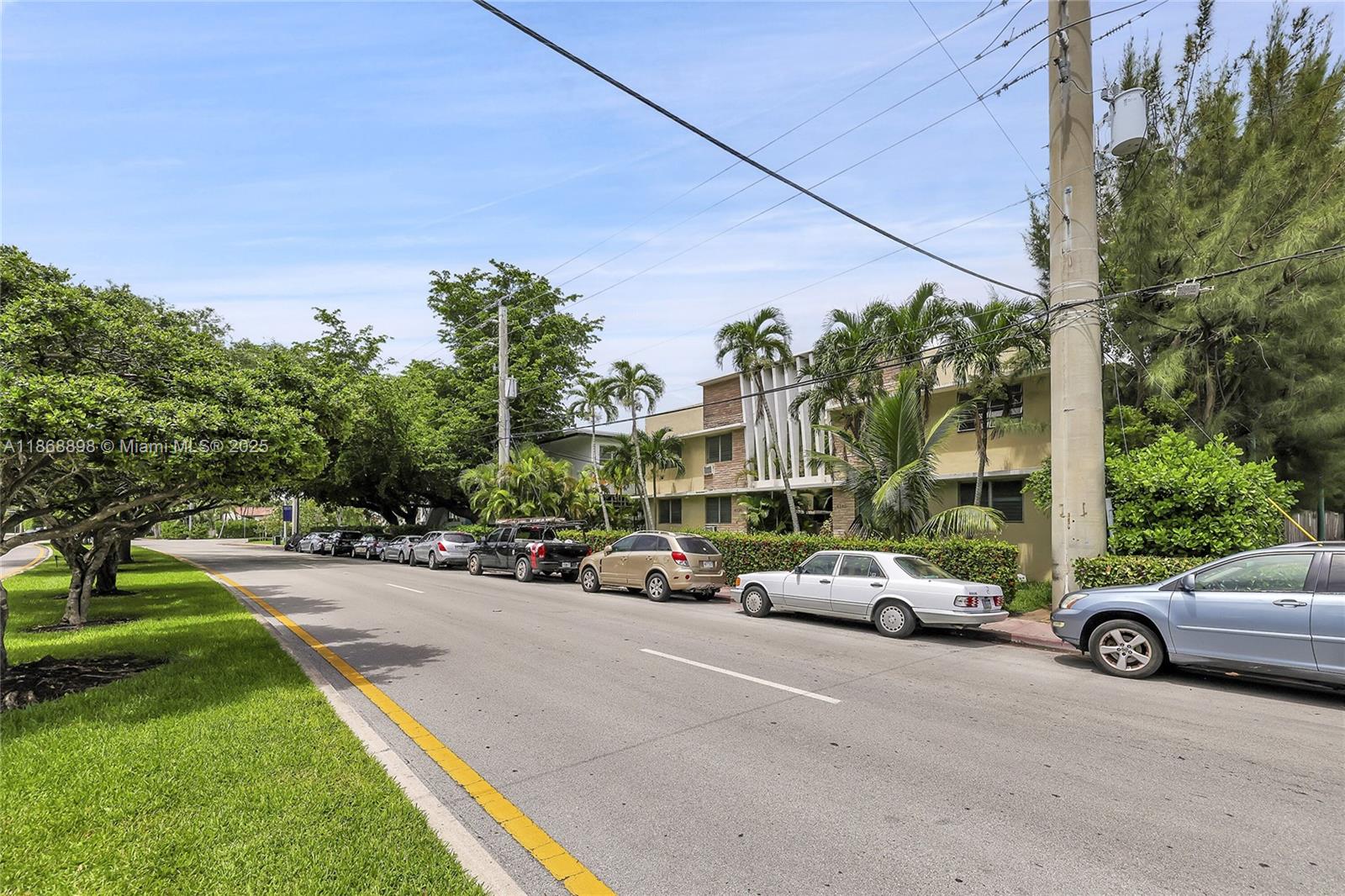 4730 Pine Tree Drive, Unit 14 Miami Beach, FL 33140 - Photo 31 of 32