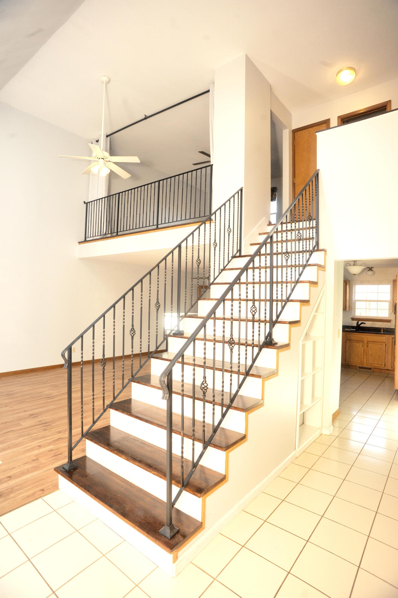 216 Summertree Drive Porter, IN 46304 - Photo 15 of 28 a view of entryway with wooden floor