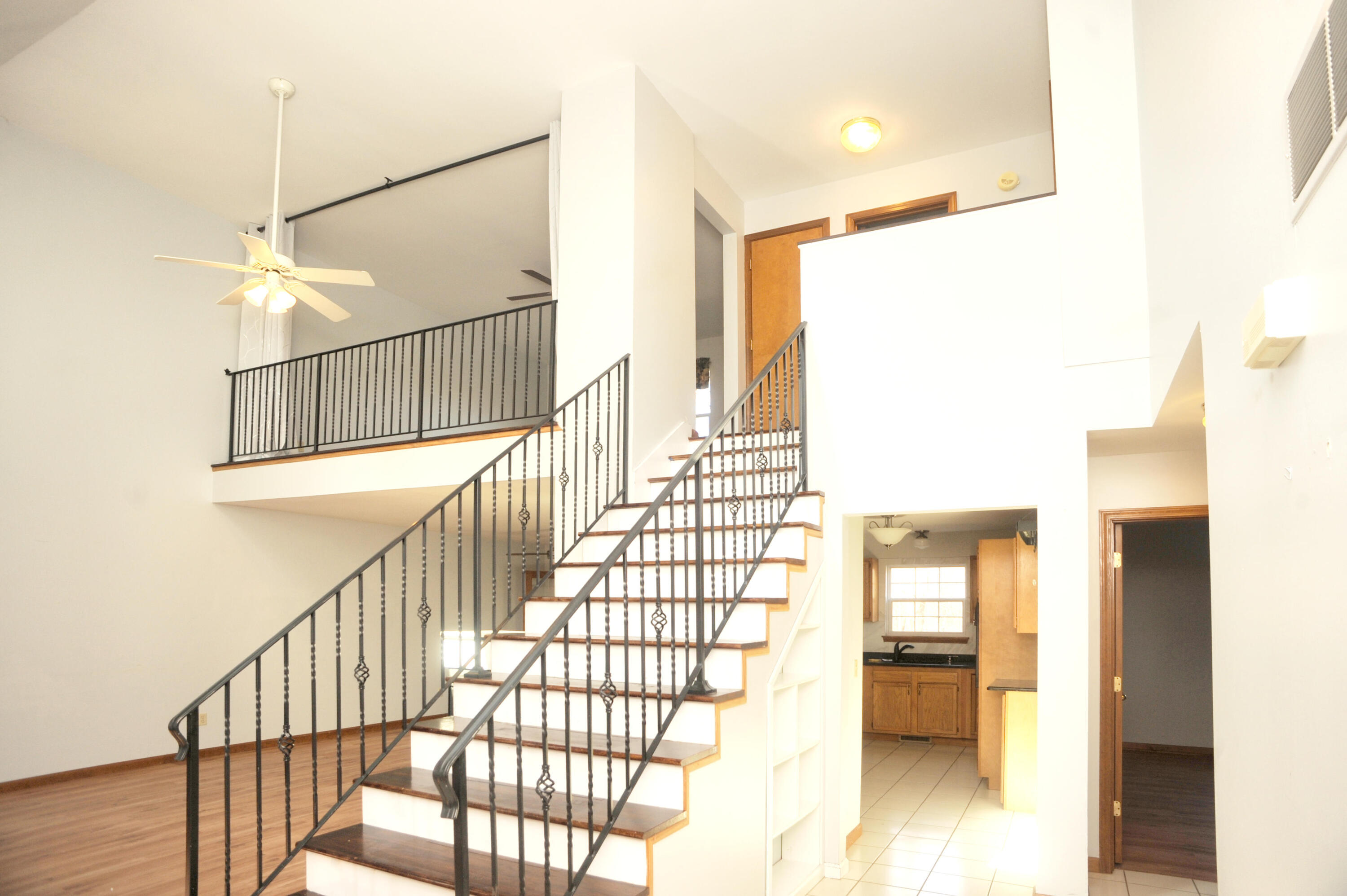 216 Summertree Drive Porter, IN 46304 - Photo 16 of 28 a view of entryway