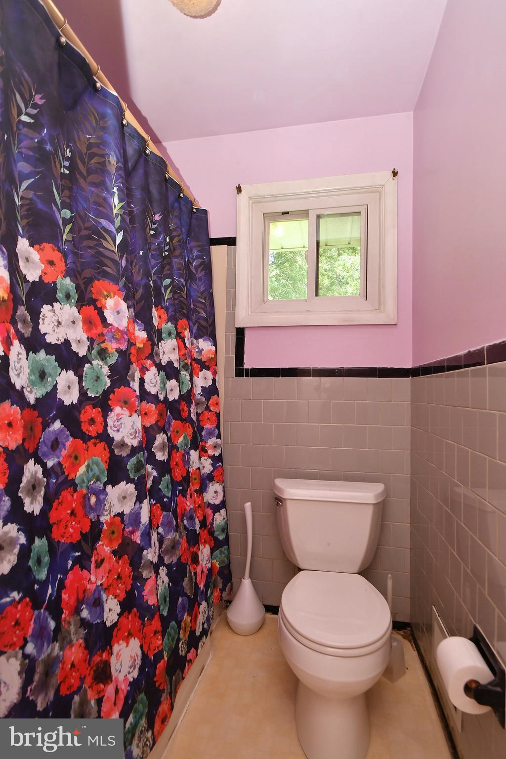 9222 Orbitan Road Baltimore, MD 21234 - Photo 13 of 27 Upstairs full bath