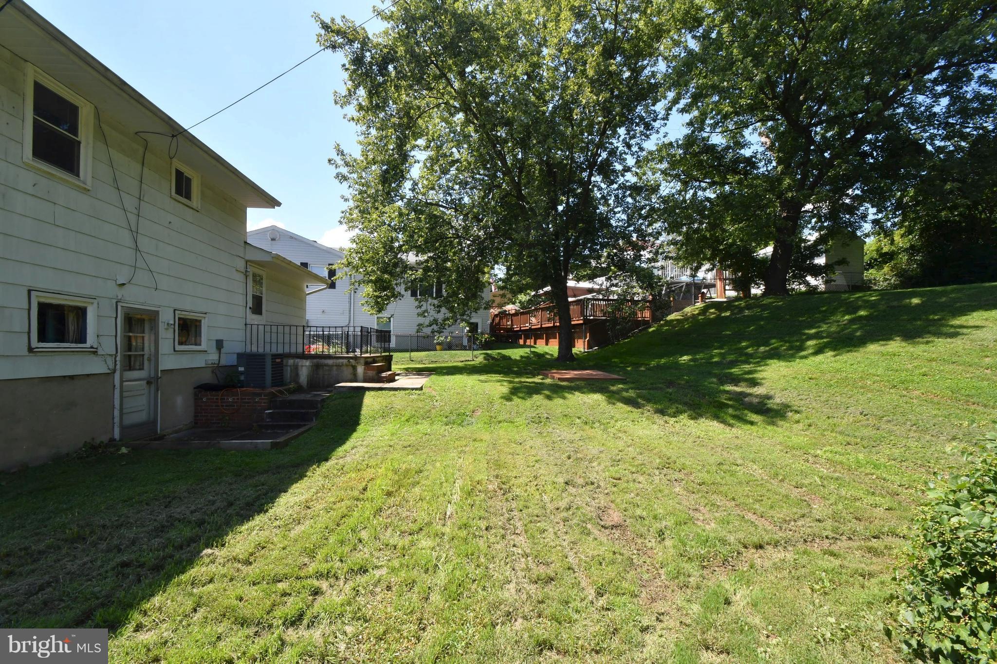 9222 Orbitan Road Baltimore, MD 21234 - Photo 23 of 27 Exterior (Rear)