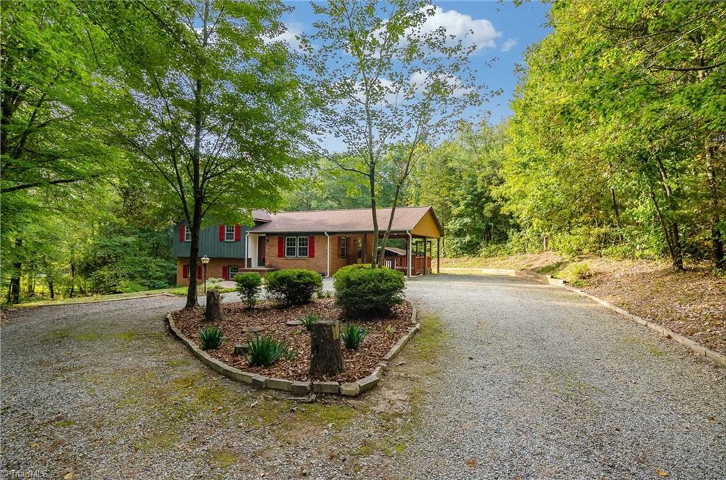 4697 Long Valley Road Greensboro, NC 27410 - Photo 3 of 30