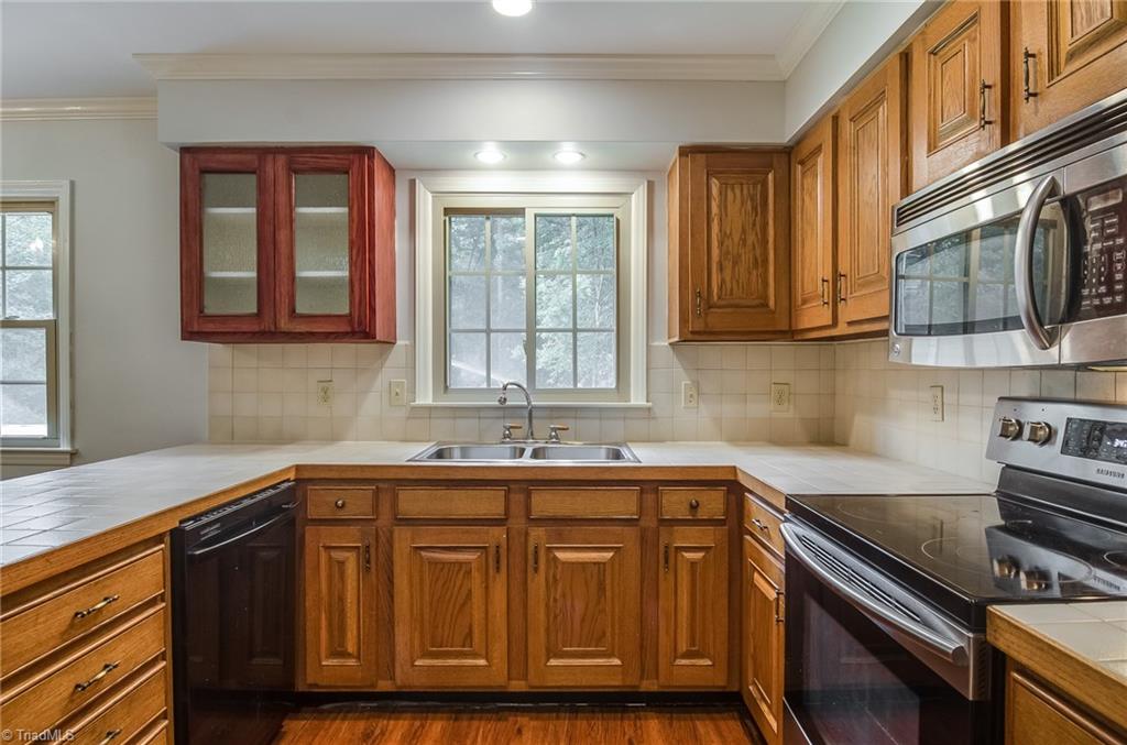 4697 Long Valley Road Greensboro, NC 27410 - Photo 9 of 30