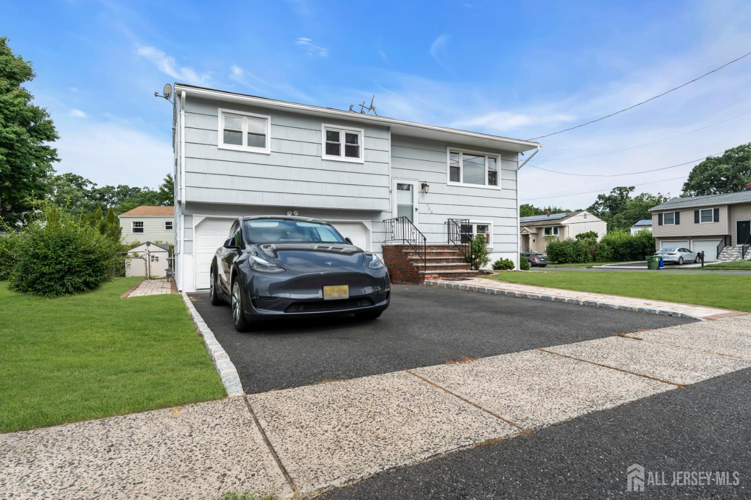 125 Jeff Street Edison, NJ 08837 - Photo 5 of 45