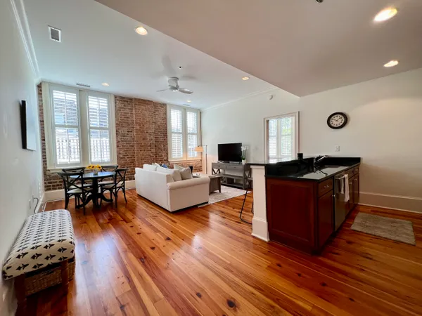 $3,150 | 85 Cumberland Street, Unit 17, Charleston, SC 29401