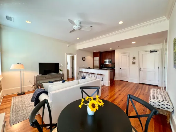 $3,150 | 85 Cumberland Street, Unit 17, Charleston, SC 29401