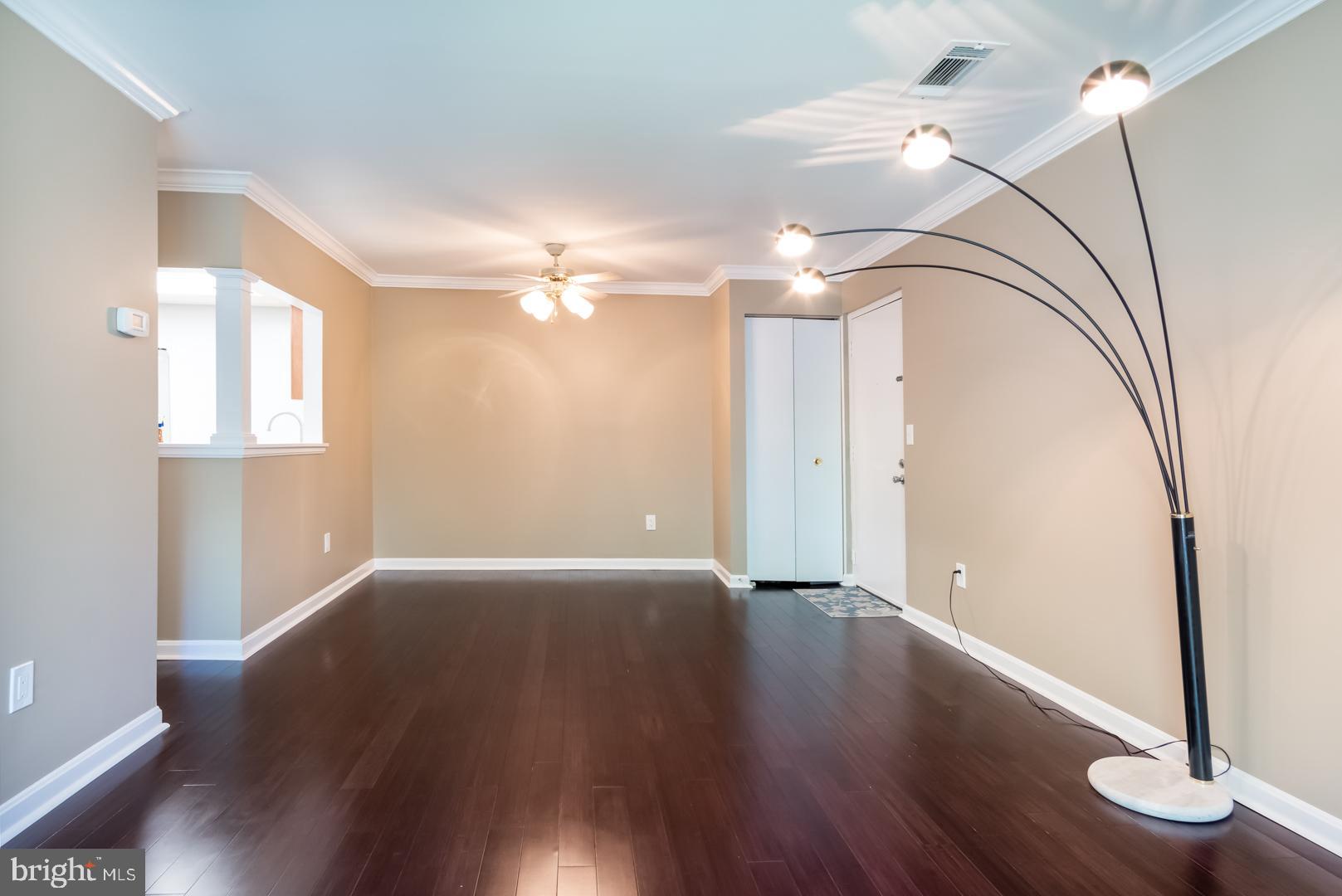 14901 Rydell Road, Unit 103 Centreville, VA 20121 - Photo 5 of 29 Dining Room