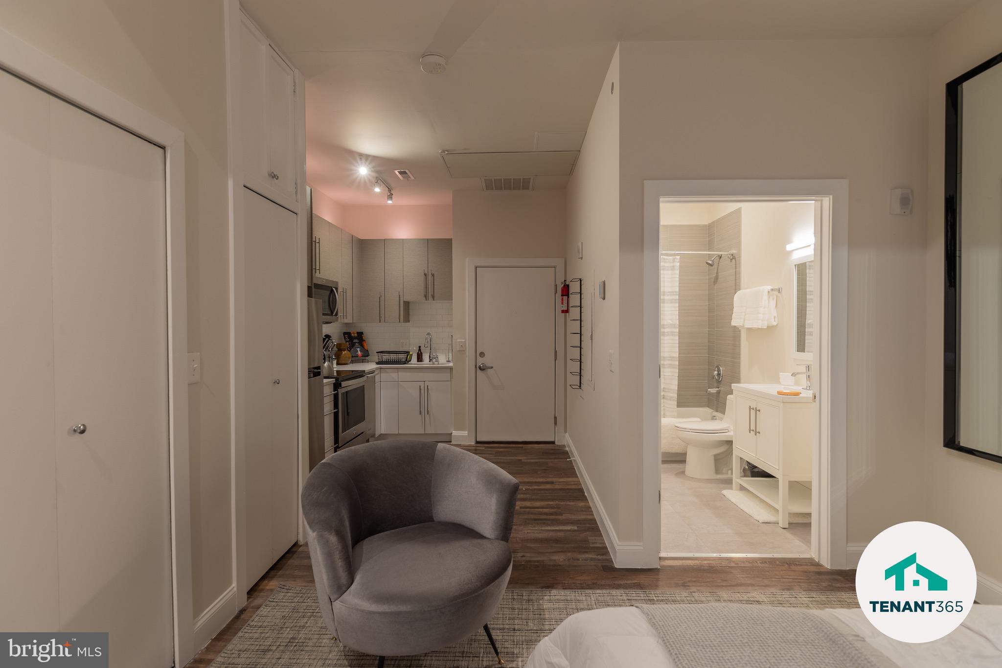 8 East Fayette Street, Unit 201 Baltimore, MD 21202 - Photo 4 of 23