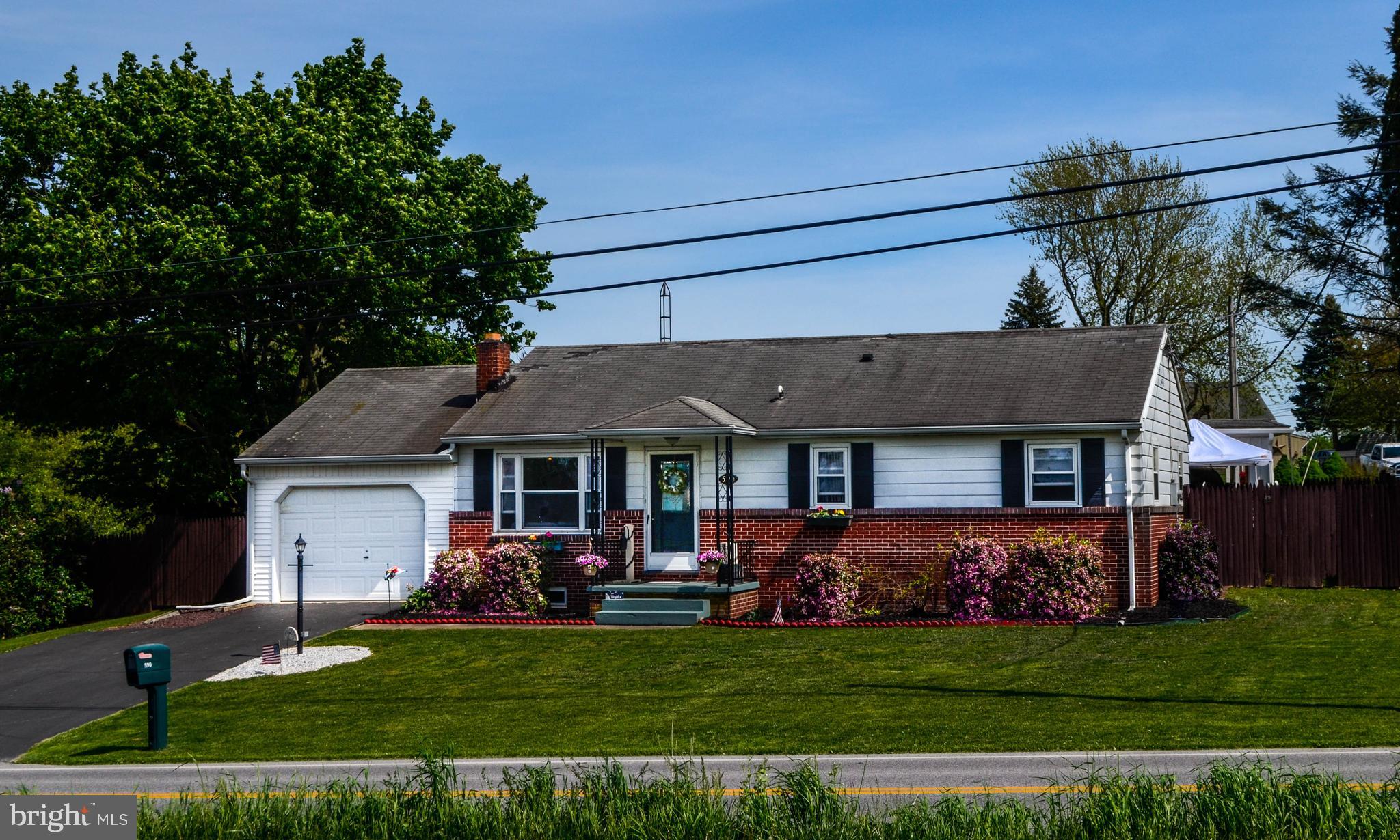 590 Manor Road Windsor, PA 17366 - Photo 4 of 39 Gallery Image 4