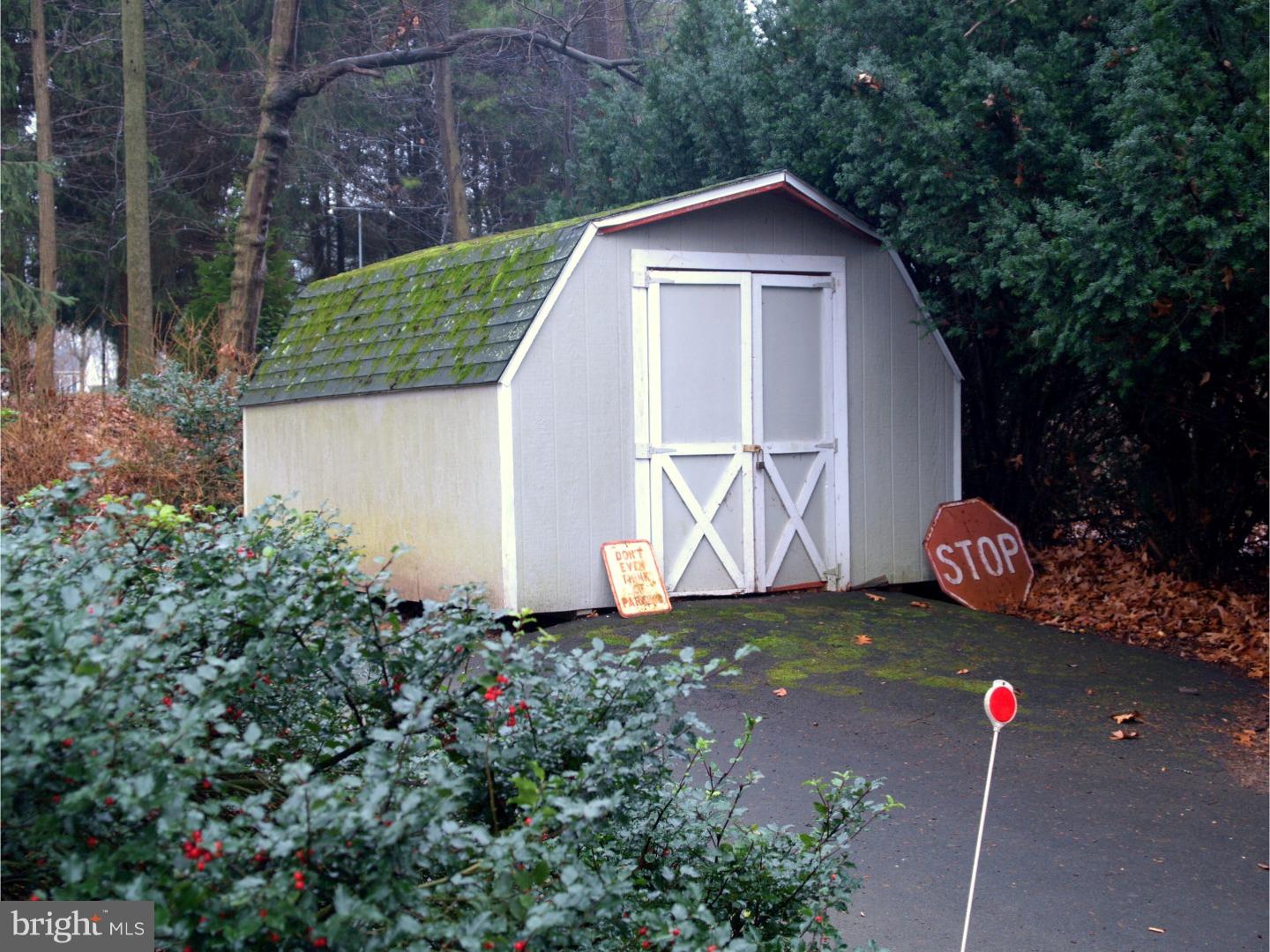 226 Glen Roy Road Nottingham, PA 19362 - Photo 22 of 25 Storage Shed