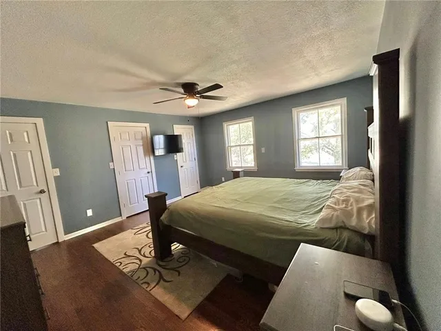 $500,000 | 27809 Highway 7, Harrisonville, MO 64701