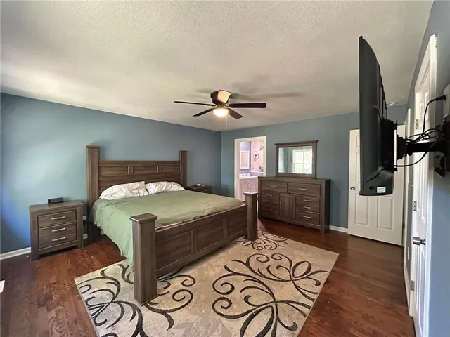 $500,000 | 27809 Highway 7, Harrisonville, MO 64701