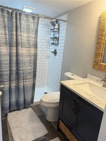 $500,000 | 27809 Highway 7, Harrisonville, MO 64701