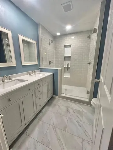 $500,000 | 27809 Highway 7, Harrisonville, MO 64701