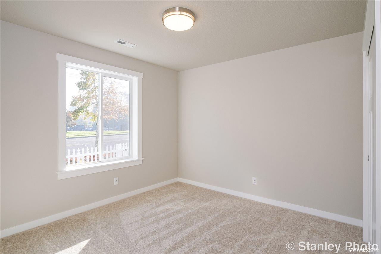 4329 Liberty Road South Salem, OR 97302 - Photo 16 of 22