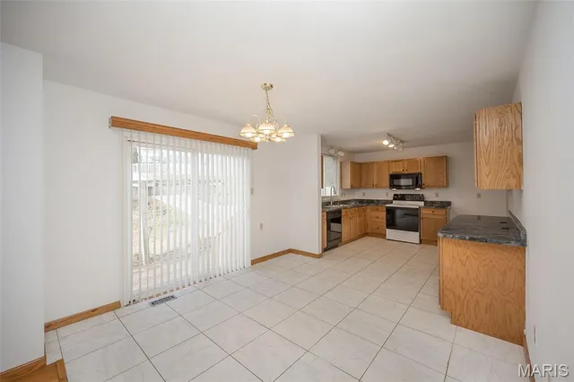 $399,900 | 5850 Birchmont Pl Drive, St. Louis, MO 63129