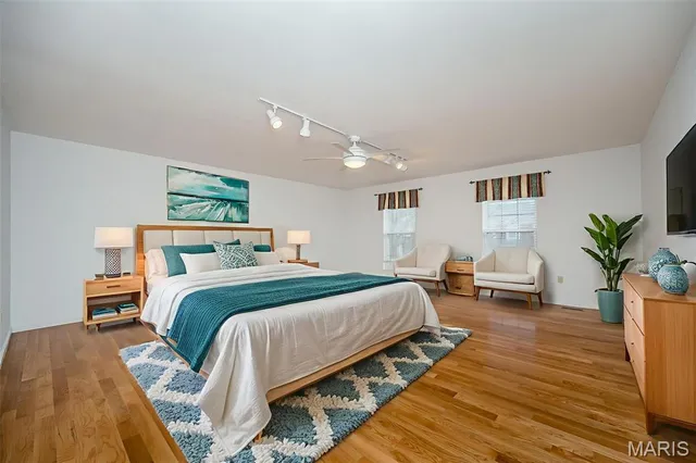 $399,900 | 5850 Birchmont Pl Drive, St. Louis, MO 63129