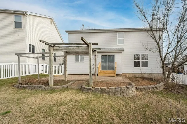 $399,900 | 5850 Birchmont Pl Drive, St. Louis, MO 63129