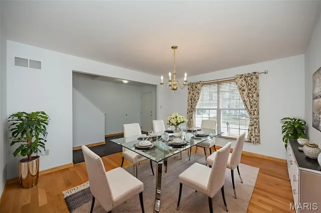 $399,900 | 5850 Birchmont Pl Drive, St. Louis, MO 63129